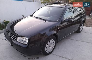 Универсал Volkswagen Golf 2002 в Тульчине