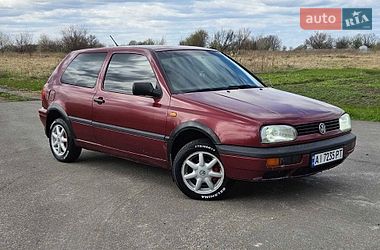 Хэтчбек Volkswagen Golf 1995 в Обухове