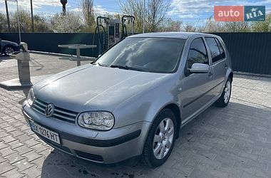 Хэтчбек Volkswagen Golf 2002 в Баре