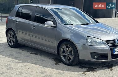 Хэтчбек Volkswagen Golf 2008 в Ужгороде