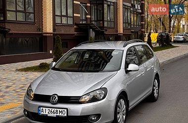 Универсал Volkswagen Golf 2011 в Чернигове