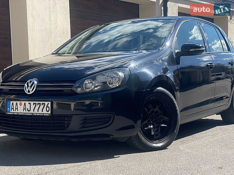 Хэтчбек Volkswagen Golf 2009 в Виннице