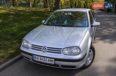 Хэтчбек Volkswagen Golf 2000 в Хмельницком