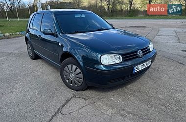 Хэтчбек Volkswagen Golf 2001 в Стрые