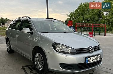 Універсал Volkswagen Golf 2011 в Дніпрі