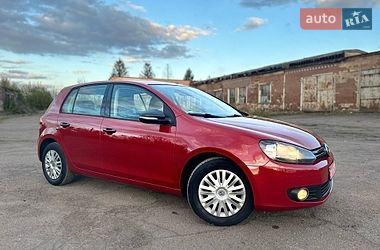 Хэтчбек Volkswagen Golf 2009 в Дубно