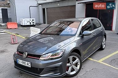 Хэтчбек Volkswagen Golf 2020 в Киеве