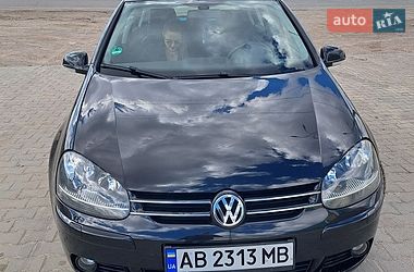 Хэтчбек Volkswagen Golf 2008 в Черновцах