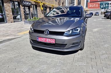 Універсал Volkswagen Golf 2015 в Луцьку