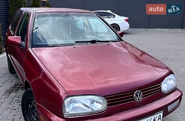 Хэтчбек Volkswagen Golf 1996 в Черкассах