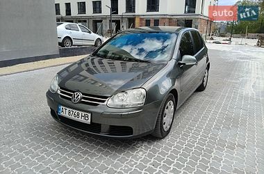 Хэтчбек Volkswagen Golf 2005 в Ивано-Франковске