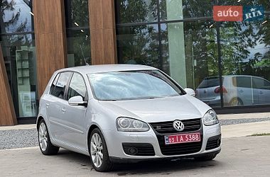 Хетчбек Volkswagen Golf 2008 в Луцьку