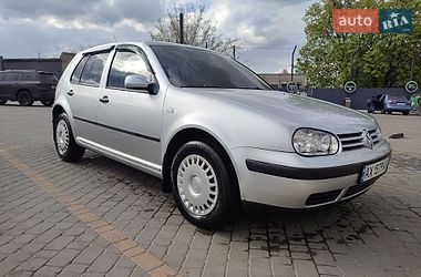 Хетчбек Volkswagen Golf 2001 в Харкові