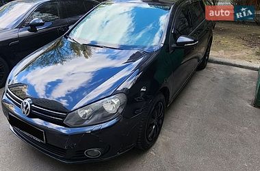 Хетчбек Volkswagen Golf 2010 в Києві