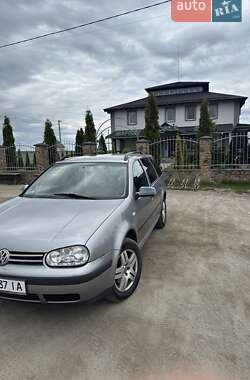 Универсал Volkswagen Golf 2002 в Ровно
