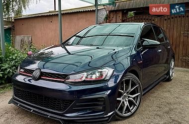 Хэтчбек Volkswagen Golf 2018 в Одессе