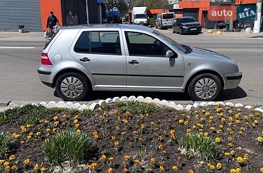 Хэтчбек Volkswagen Golf 2003 в Харькове