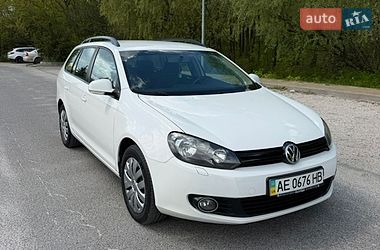 Універсал Volkswagen Golf 2011 в Дніпрі