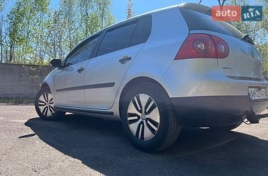 Хетчбек Volkswagen Golf 2008 в Коростені