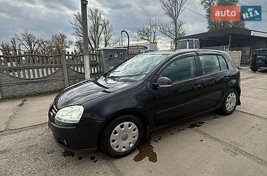 Хэтчбек Volkswagen Golf 2005 в Новомосковске