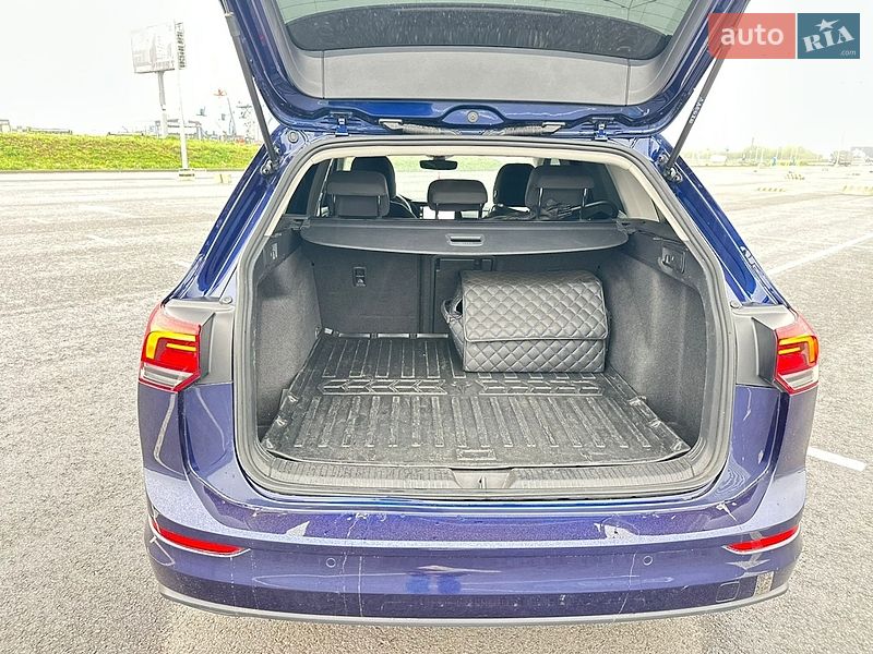 Универсал Volkswagen Golf 2023 в Львове