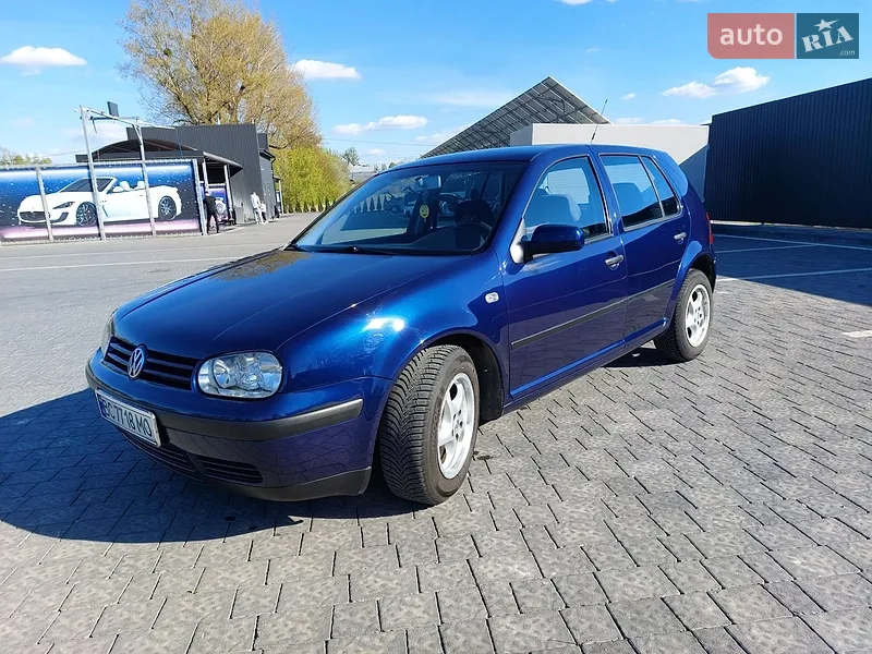 Volkswagen Golf