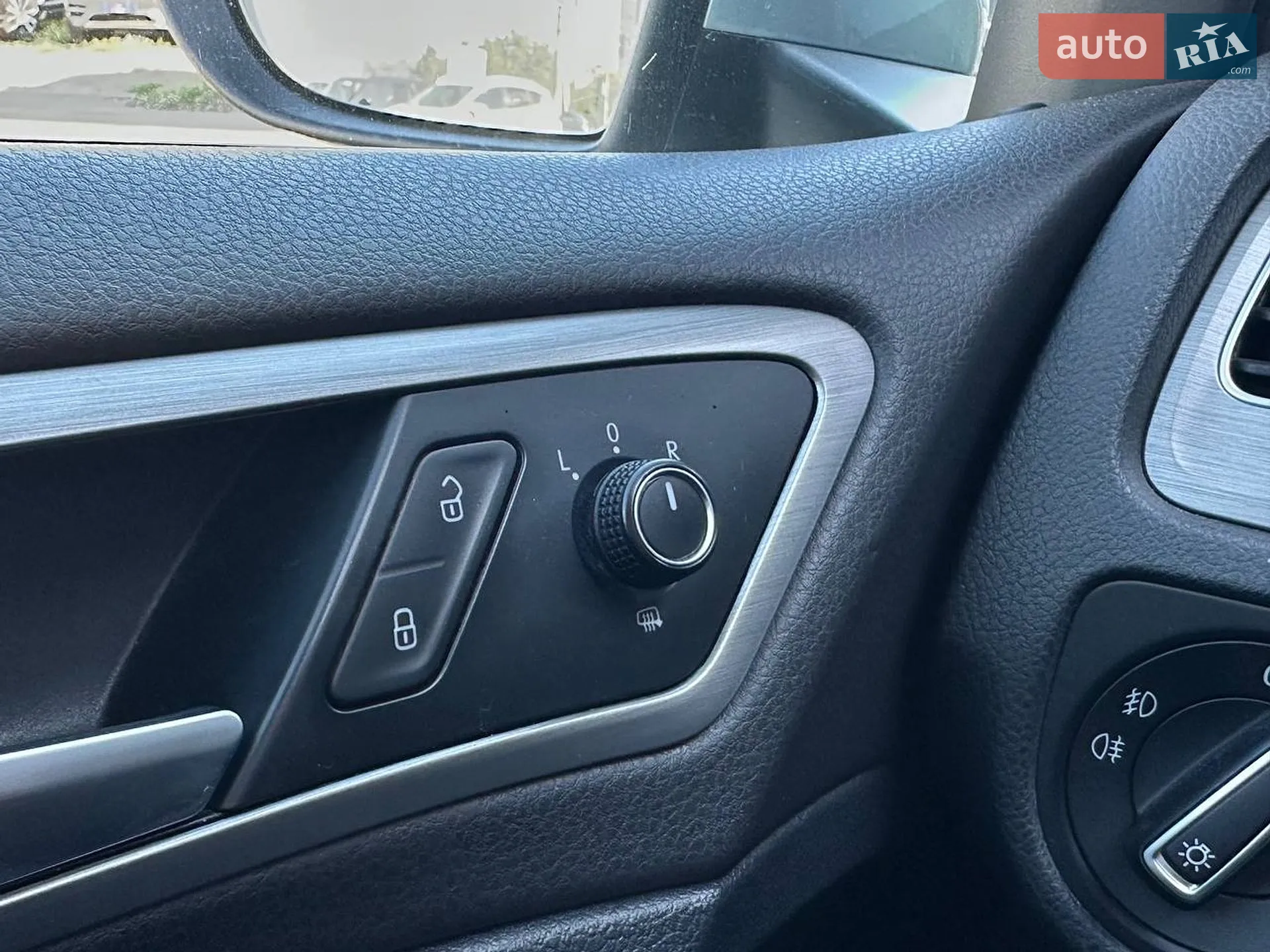 Volkswagen Golf 2013 VIN WVWZZZAUZEP548782 фото оголошення 20 з 33