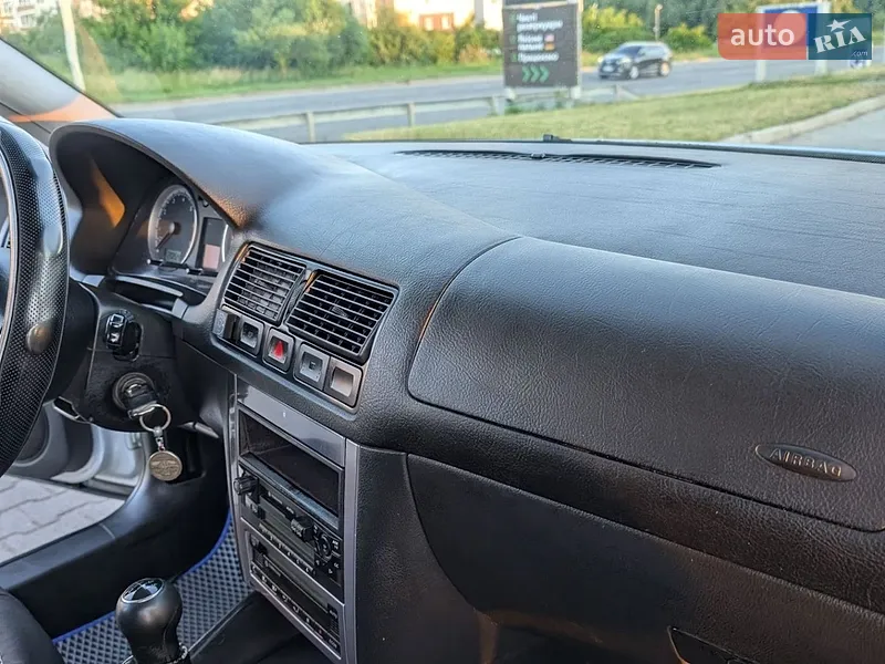 Volkswagen Golf 2003 VIN WVWZZZ1JZ3W493422 фото оголошення 11 з 43