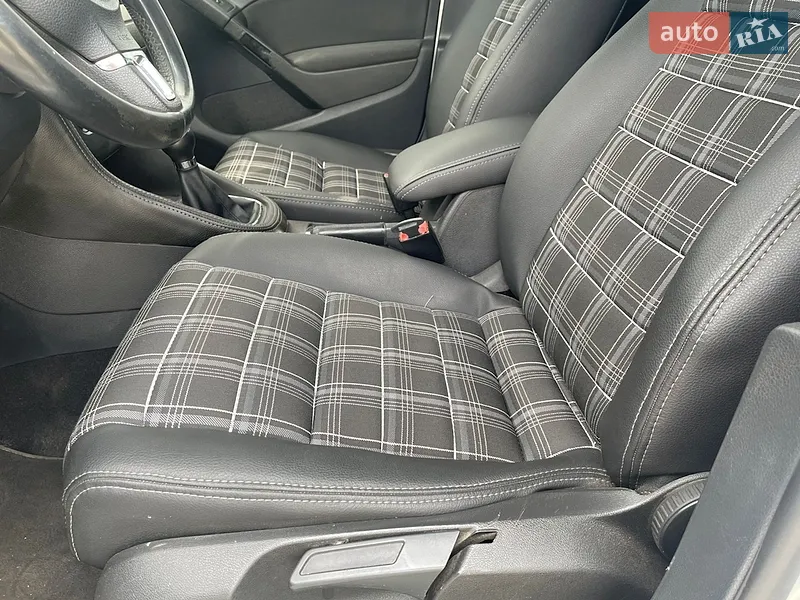 Volkswagen Golf 2011 VIN WVWZZZ1KZCW100043 фото оголошення 16 з 55