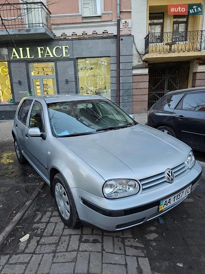 Volkswagen Golf 2003
