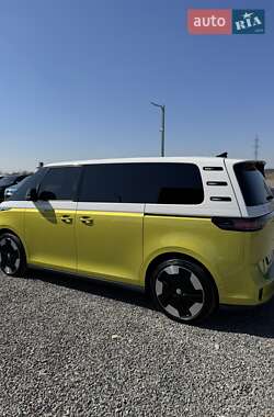 Минивэн Volkswagen I.D. Buzz 2023 в 