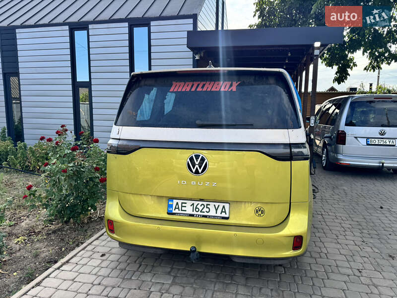 Минивэн Volkswagen I.D. Buzz 2023 в 