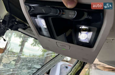 Минивэн Volkswagen I.D. Buzz 2023 в 