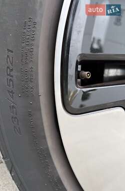 Минивэн Volkswagen I.D. Buzz 2023 в 