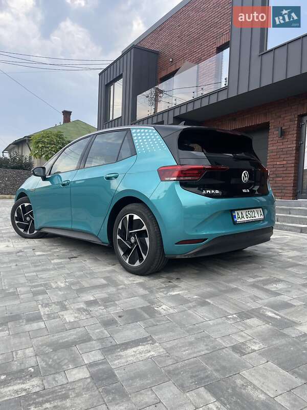 Хетчбек Volkswagen ID.3 2022 в Снятині