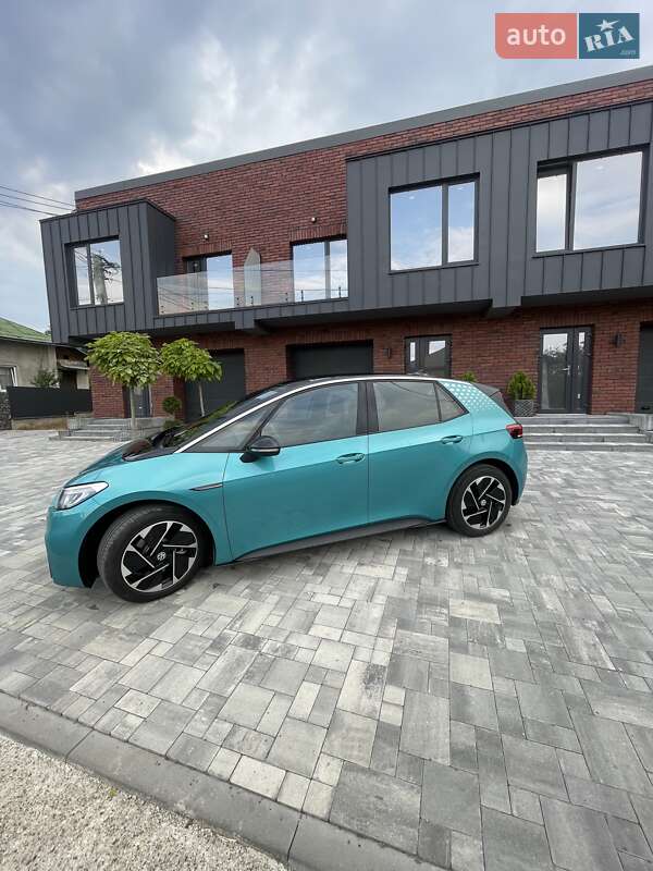 Хетчбек Volkswagen ID.3 2022 в Снятині