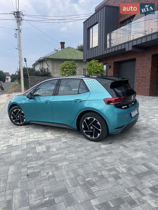 Хетчбек Volkswagen ID.3 2022 в Снятині