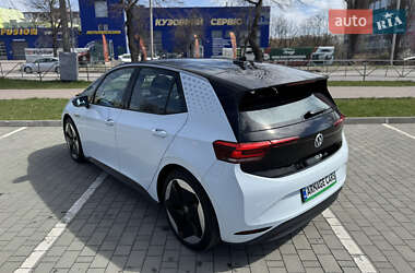 Хетчбек Volkswagen ID.3 2023 в 