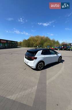 Хетчбек Volkswagen ID.3 2021 в 