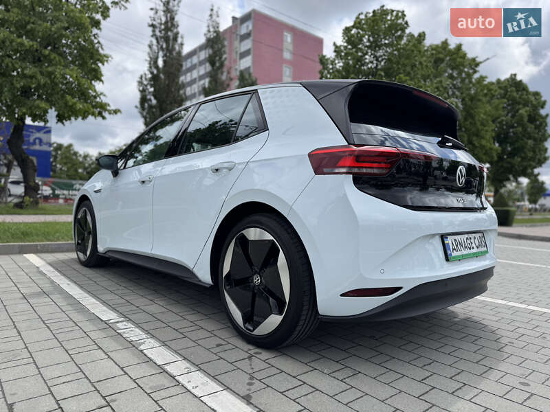 Хетчбек Volkswagen ID.3 2023 в Хмельницькому