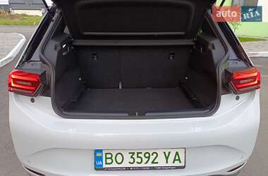 Хетчбек Volkswagen ID.3 2022 в 
