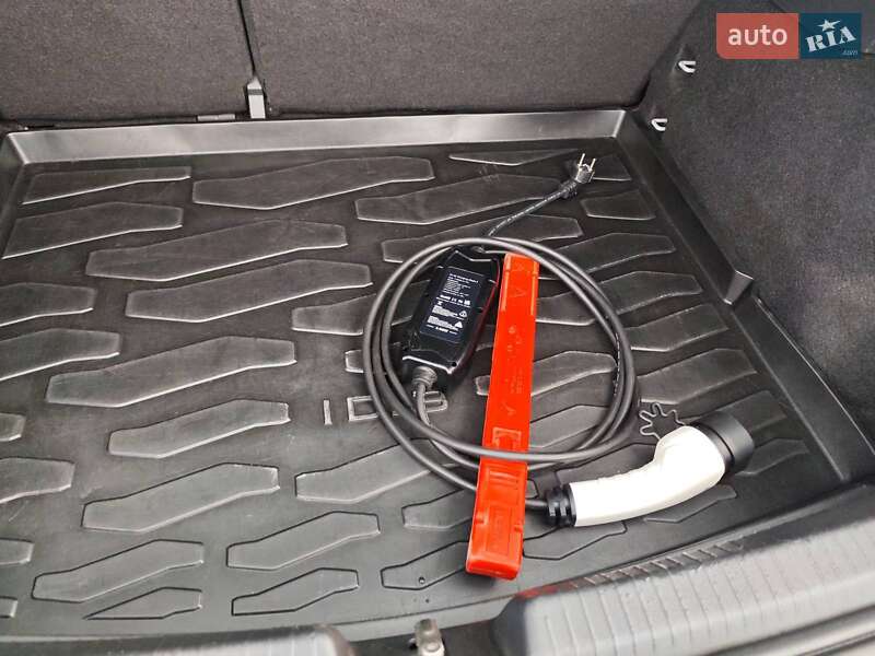 Хэтчбек Volkswagen ID.3 2021 в Киеве
