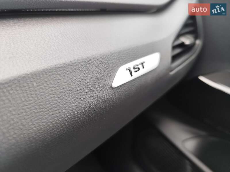 Хэтчбек Volkswagen ID.3 2021 в Киеве
