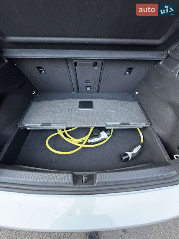 Хэтчбек Volkswagen ID.3 2020 в Ивано-Франковске фото 7 Хэтчбек Volkswagen ID.3 2020 в Ивано-Франковске