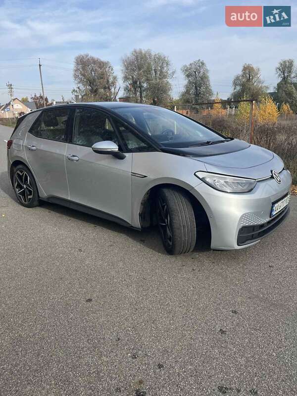 Хэтчбек Volkswagen ID.3 2022 в Киеве