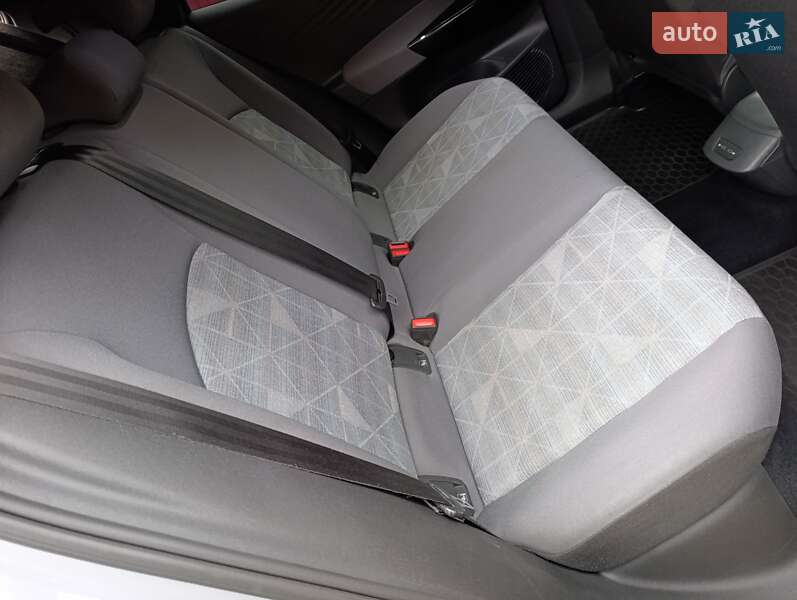 Хэтчбек Volkswagen ID.3 2023 в Ровно фото 63 Хэтчбек Volkswagen ID.3 2023 в Ровно