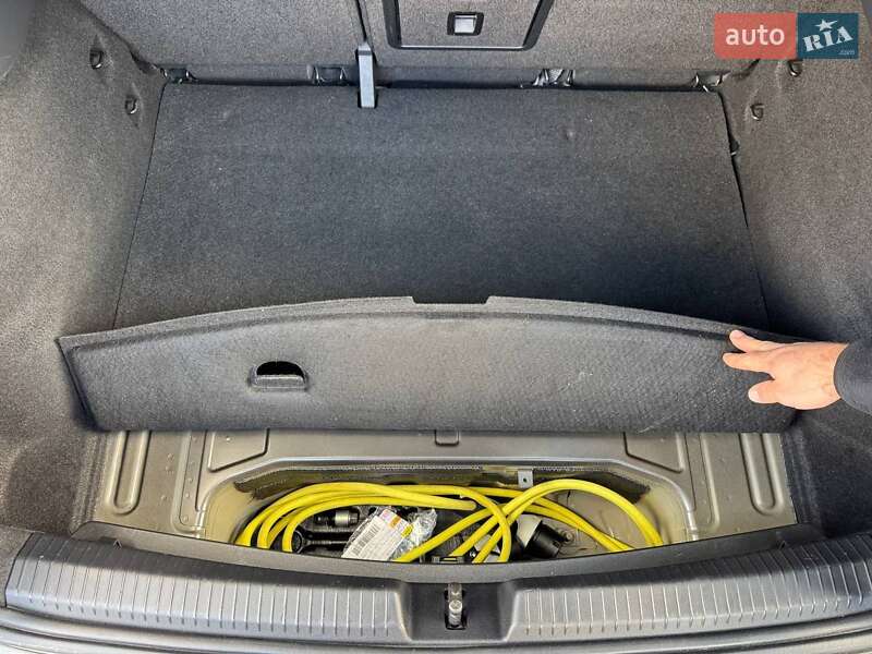 Хэтчбек Volkswagen ID.3 2020 в Луцке фото 31 Хэтчбек Volkswagen ID.3 2020 в Луцке