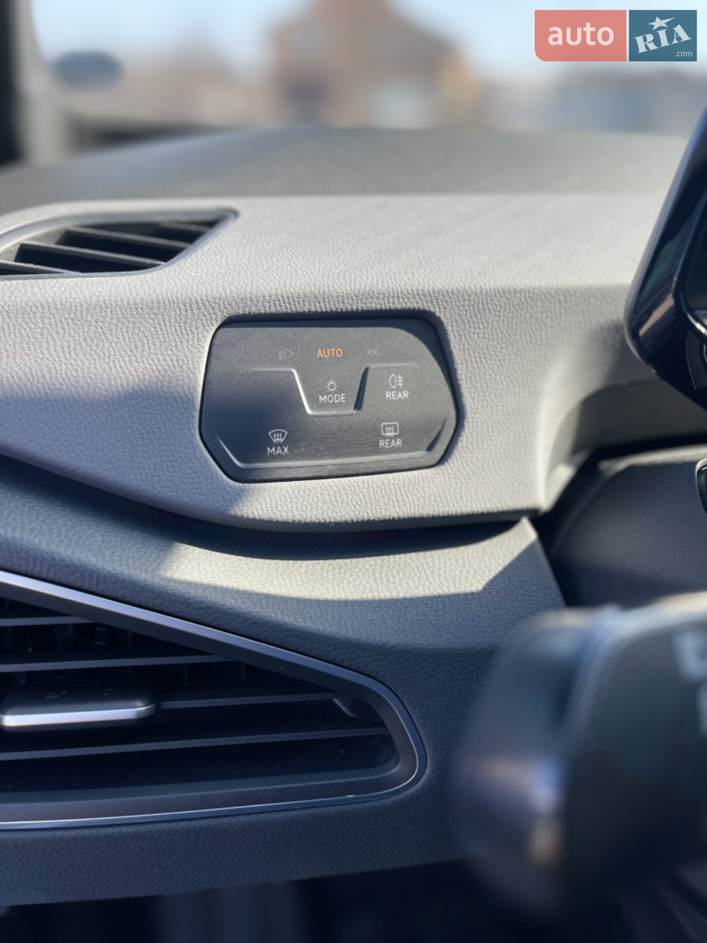 Volkswagen ID.3 2021 VIN WVWZZZE1ZNP010507 фото оголошення 30 з 47