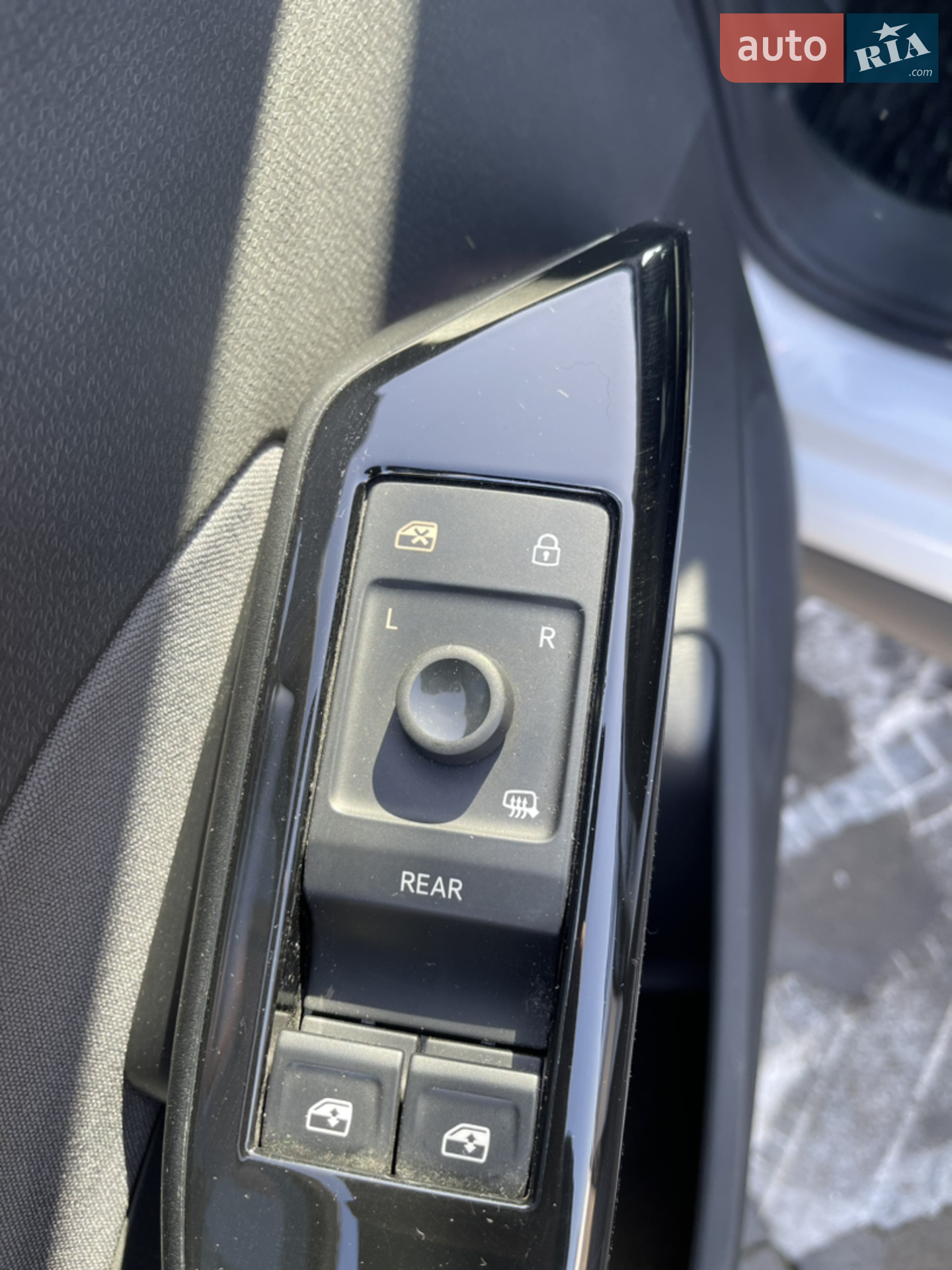 Volkswagen ID.3 2021 VIN WVWZZZE1ZNP010507 фото оголошення 39 з 47