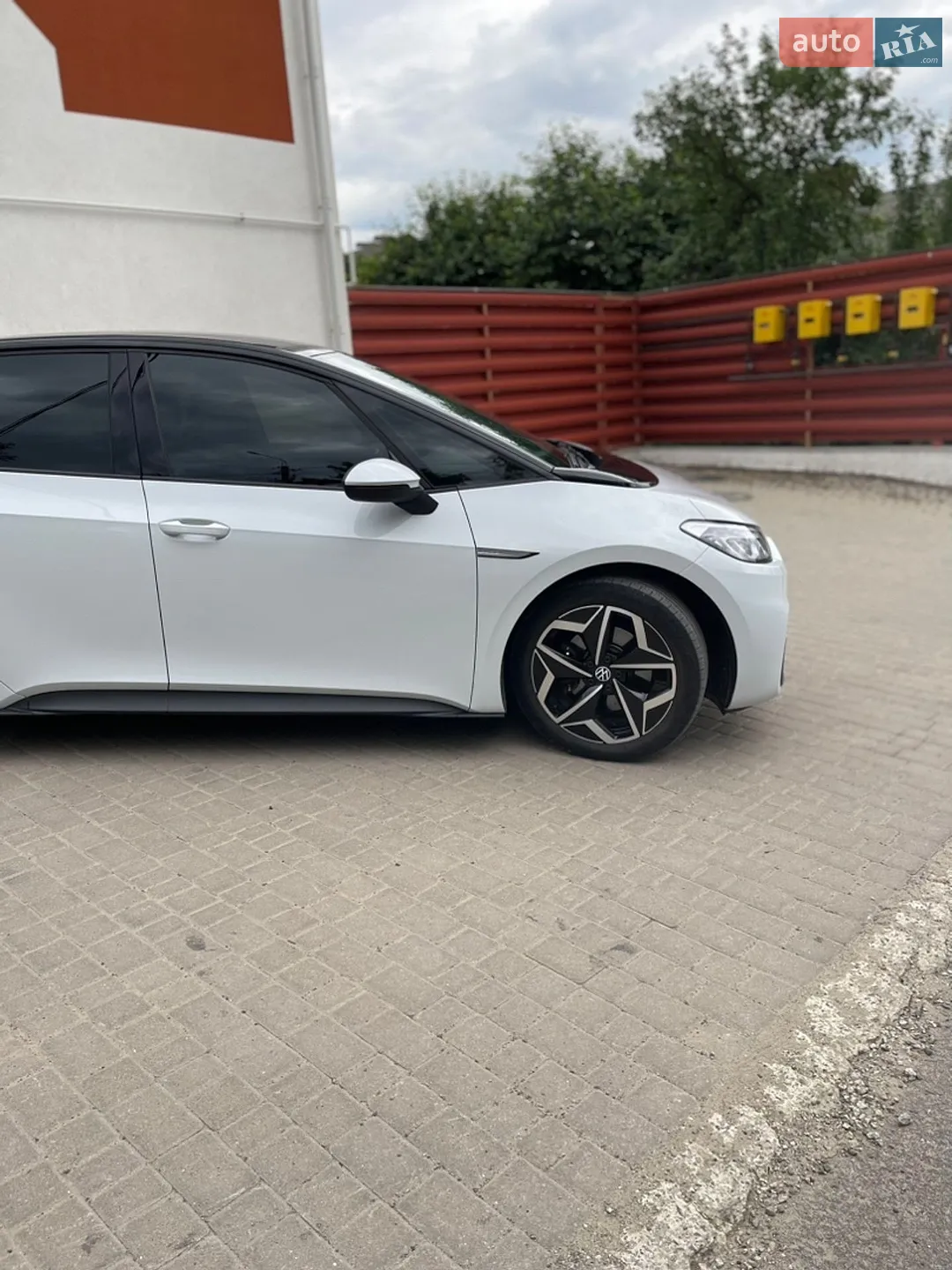 Volkswagen ID.3 2021 VIN WVWZZZE1ZNP010507 фото оголошення 3 з 47